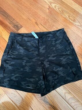 SPANX Black Gray Camo High-Waist Tailored Shorts